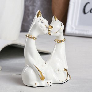 Сувенир "Белые кот и кошка в цветок, ошейник из страз" 12х9х4,5 см