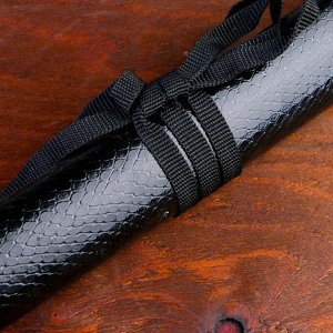 Сувенирное оружие «Катана на подставке», чёрные ножны под змеиную кожу, 70см