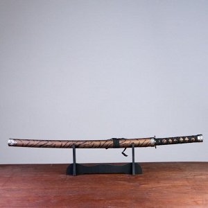 Сувенирное оружие «Катана на подставке». коричневые ножны под гепарда. 89см