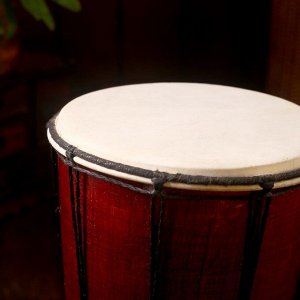 Музыкальный инструмент "Барабан Джембе узорчатый" 30х16х16 см МИКС