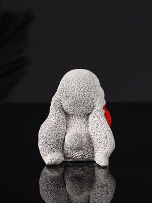 Фигурка гипс «Кролик с букетом», 7 см, серый