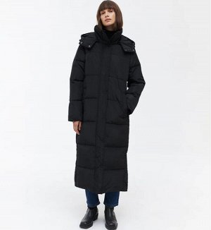 Oversize пуховик с воротником и капюшоном