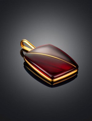 Эффектный прямоугольный кулон из золота и ярко-красного янтаря «Сангрил», 907210018