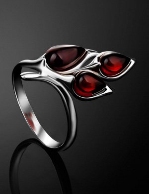 Изящное серебряное кольцо с вставками из натурального вишневого янтаря «Флора», 5063210227