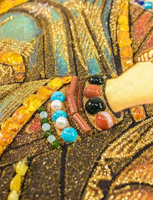Страстная икона Божией Матери из янтаря с жемчугом и поделочными камнями, 706908207