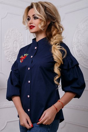 Блуза 2581 БЛУЗА 2581
- блуза прямого силуэта, со спущенным плечом;
- блуза с центральной планкой по полочке, которая застегивается на пуговицы;
- воротник стойка;
- рукав 3/4, расширенный к низу, соб