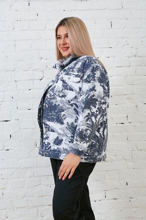 Куртка Стильная куртка прямого силуэта, выполнена из хлопковой джинсы, без подкладки.
Модель с центральной застежкой на петли и пуговицы. Горловина оформлена отложным воротником. По переду и спинке от