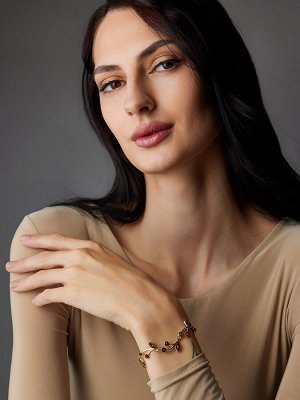 Изящный браслет с янтарём зелёного цвета «Флора»
