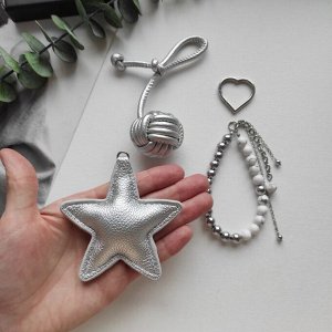 Брелок на сумку Звезда серебристая + гематит + кахолонг в фурнитуре из стали