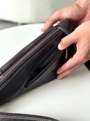Плечевая мужская кожаная сумка