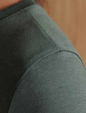 Лонгслив из премиального хлопка с эластаном оливковый