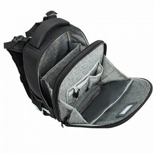 Ранец BRAUBERG SHINY, 2 отделения, с брелком, Scary dino, СВЕТЯЩИЙСЯ РИСУНОК, 38х28х14 см, 273143