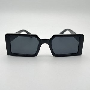 Очки Материал: Пластик
Цвет линзы: представлен на фото
Размер: 12,9*4 см. УФ 400.
Примерный возраст 5-18 лет