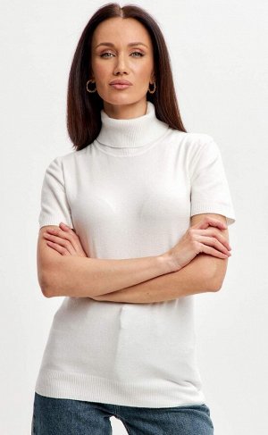 Водолазка ОписаниеВодолазка женская с коротким рукавом от бренда Fine Joyce. Приятный молочный цвет бадлона подойдет на любой случай, станет дополнением как офисного, так и повседневного гардероба. Во