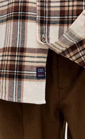 Рубашка Описание: Рубашка F521-0460 beige-blue. Цвет: молочный,  коричневый. Состав: 100% хлопок. Бренд: Fine Joyce. Страна: РОССИЯ. Пол: муж. Уход за изделием: Стирка 30