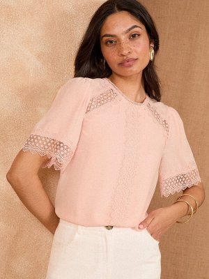 Блестящий розовый топ с короткими рукавами и кружевной вставкой Love & Roses