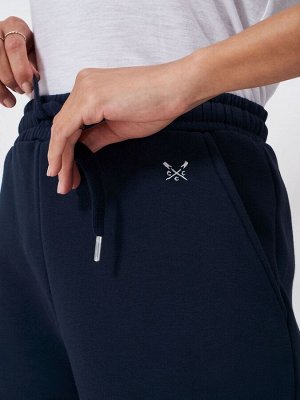 Классические спортивные брюки Crew Clothing Company