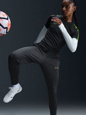 Тренировочные кроссовки Nike Dri-Fit Academy