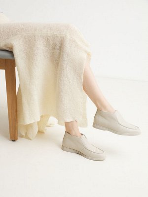 Женские высокие лоферы