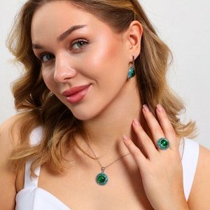 Комплект ювелирной бижутерии серьги, кулон и кольцо 19 р, покрытие: посеребрение, вставка: искусственный кошачий глаз и цветная эмаль, цвет: зеленый и синий, арт.314.661-19