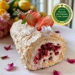 Меренговый рулет с брусникой