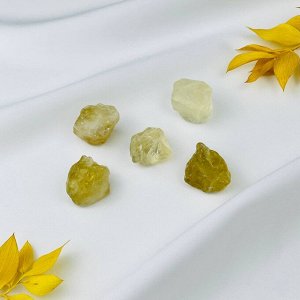 Кристалл из необработанного Цитрина