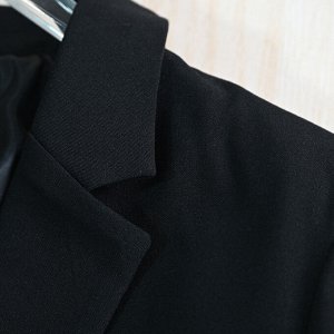 Деловой пиджак с двумя пуговицами с длинными рукавами черный
