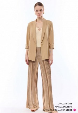 Жакет GIACCA MONOPETTO TESSUTO JERSEY MERCERIZZATO
38%COTONE 37%VISCOSA 20%POLIESTERE 5%SPANDEX