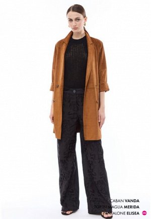 Жакет CAPOSPALLA DOPPIOPETTO TESSUTO ECOSUEDE
95%POLIESTERE 5%ELASTAN