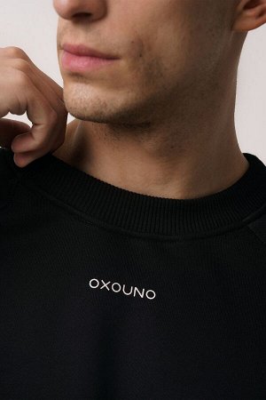 Свитшот Без начеса: Да

Пол: МУЖ

Состав: 87% хлопок, 13% пэ

Бренд: OXO UNO

Коллекция: Черный 35 ДЛЯ НЕГО (OXO UNO) (6)

Подробное описание:

Свободный базовый свитшот со спущенным плечом. Декор - в
