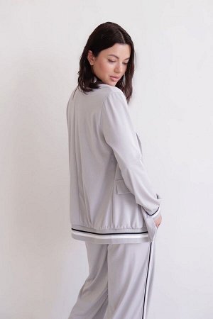 Костюм брючный серый
