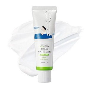 Солнцезащитный крем с березовым соком Round Lab Birch Juice Moisturizing Mild-Up Sunscreen SPF50+ PA++++, 50мл