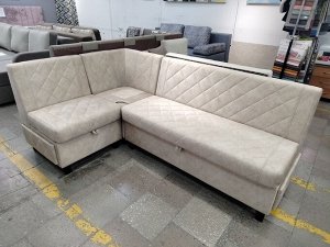 Кухонный уголок Сакура на деревянных опорах