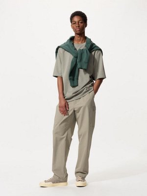 UNIQLO – функциональные брюки с эластичностью и водоотталкивающей обработкой