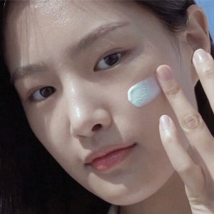 Восстанавливающий солнцезащитный крем с церамидами Celimax Dual Barrier Watery Sun Cream SPF50+ PA++++, 40мл