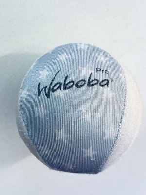 Мяч Waboba Pro отскакивает от воды