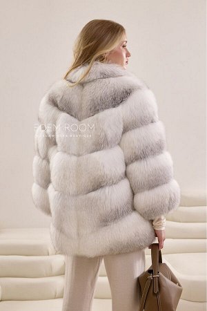 Белая шуба из арктической лисы