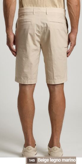 Шорты Tessuto: 97% COTONE 3% ELASTAN
Fodera: 100% COTONE
Bermuda pants garment dyed
Front straight side pockets
Back welt pocket
Logo tape detail inside side welt pocket
Regular fit
1/2 hem: 26,5cm
Fr