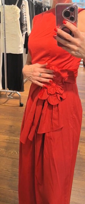Платье ABITO MIDI S/MANICHE +CINTURA E FIORE SURPOSE TESSUTO COTONE SATIN
100%COTONE