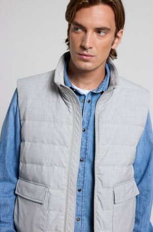 Рубашка Tessuto: 100% COTONE
Fodera: 100% COTONE
Denim western shirt medium washed denim
Shirt collar
Long sleeves
Front chest pocket with flap
Back and front shoulders yokes
Regular fit
Snap buttons 