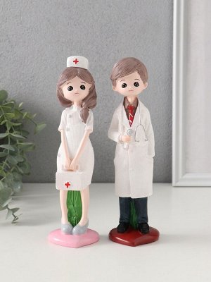 Набор фигурок полистоун «Врач и медсестра», 2 шт., 19.5x4.3x5.7 см