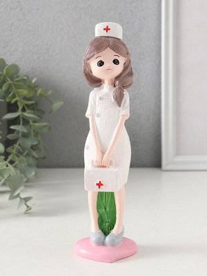 Набор фигурок полистоун «Врач и медсестра», 2 шт., 19.5x4.3x5.7 см