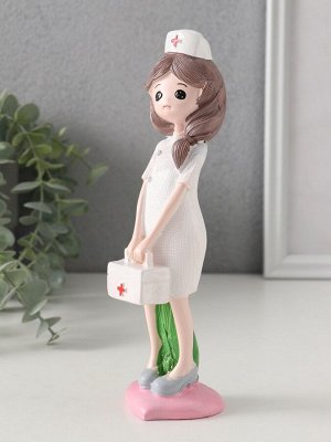 Набор фигурок полистоун «Врач и медсестра», 2 шт., 19.5x4.3x5.7 см