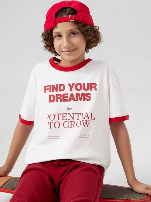 Футболка для мальчиков белая с надписью "Find your dreams"