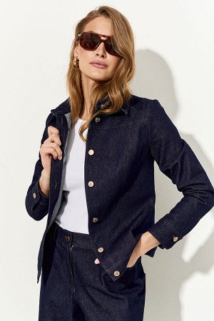 Рубашка Рубашка Foxy Fox 1753 
Состав: Спандекс-5%; Хлопок-95%;
Сезон: Весна
Рост: 170

Классическая джинсовая рубашка прилегающего силуэта выполнена из натурального хлопкового джинса глубокого синег