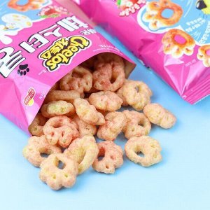 Cheetos Chester Strawberry 110g - Чипсы Читос лапки Честора. Клубника