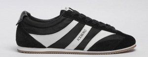 Кроссовки Featuring a rubber outsole