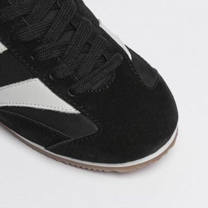 Кроссовки Featuring a rubber outsole