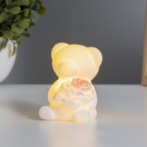 Фигурка светящаяся RISALUX «Мишка с розой», LED-ночник, 2 Вт, LR44, белый, 4x5.5x7 см