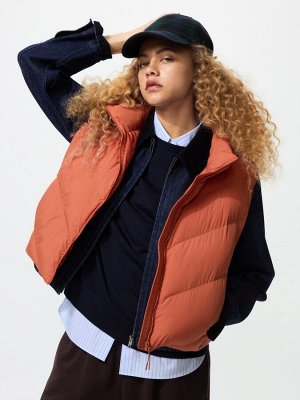 UNIQLO Pufftech – утеплённый укороченный жилет с водоотталкивающей обработкой